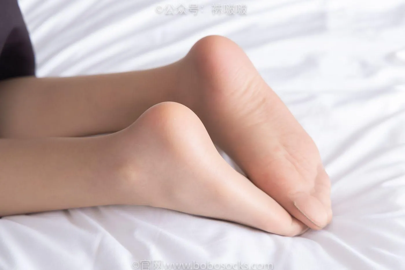 [BoBoSocks袜啵啵]NO.078 小甜豆-招行制服、平底鞋、灰丝 [139P]插图2